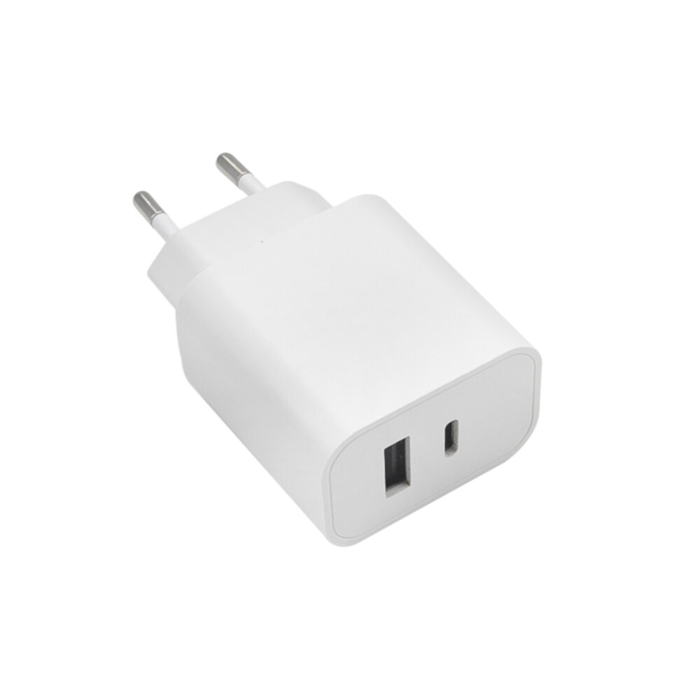 maXlife 20W PD Wandlader mit USB-C und USB-A Schnittstelle