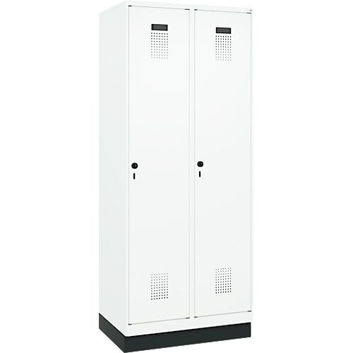 Kleiderspind C+P Evolo Plus, 2 Abteile, 400 mm Abteilbreite, mit Sockel, Anschlag rechts, B 800 x T 500 x H 1950 mm, Drehriegel, verkehrsweiß/verkehrsweiß