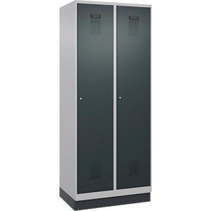 Kleiderspind C+P Evolo Plus, 2 Abteile, 400 mm Abteilbreite, mit Sockel, Anschlag rechts, B 800 x T 500 x H 1950 mm, Zylinder, weißaluminium/anthrazitgrau Kleiderspind C+P Evolo Plus, 2 Abteile, 400 mm Abteilbreite, mit Sockel, Anschlag rechts, B 800 x T 500 x H 1950 mm, Zylinder, weißaluminium/anthrazitgrau