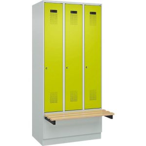 Kleiderspind C+P Evolo Plus, 3 Abteile à 300 mm Breite, Sockel, schwebende Sitzbank, B 900 x T 815 x H 1950 mm, Zylinder, lichtgrau/clowngrün Kleiderspind C+P Evolo Plus, 3 Abteile à 300 mm Breite, Sockel, schwebende Sitzbank, B 900 x T 815 x H 1950 mm, Zylinder, lichtgrau/clowngrün