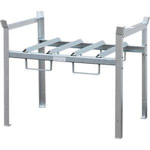 Lagerebene für CEMO Fassregal Typ 400, Stahl verzinkt, für 1x 200 l oder 2x 60 l Fass, B 990 x T 660 x H 840 mm Lagerebene für CEMO Fassregal Typ 400, Stahl verzinkt, für 1x 200 l oder 2x 60 l Fass, B 990 x T 660 x H 840 mm