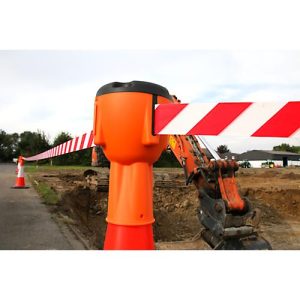 Leitkegelaufsatz Allroundline ALCT-O, für Leitkegel ab mind. H 750 mm, Gurtauszugslänge bis 9 m, H 250 x B 125 mm, Kunststoff, Gurtband rot/weiß Leitkegelaufsatz Allroundline ALCT-O, für Leitkegel ab mind. H 750 mm, Gurtauszugslänge bis 9 m, H 250 x B 125 mm, Kunststoff, Gurtband rot/weiß