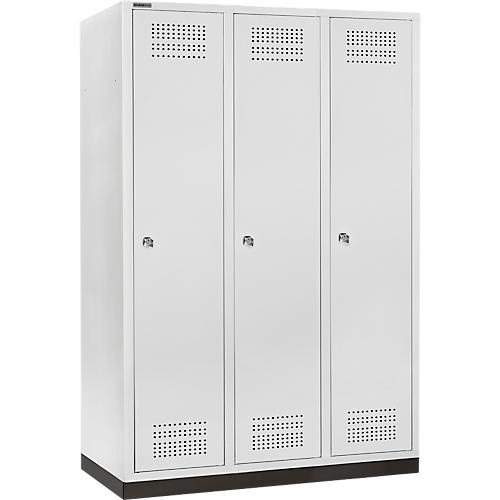 Schäfer Shop Genius Kleiderspind mit Sockel, 3 Abteile, 400 mm Abteilbreite, Zylinderschloss, lichtgrau/lichtgrau