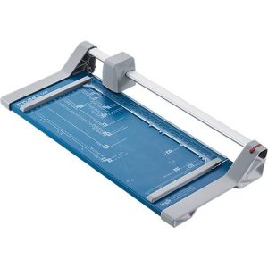 Schneidemaschine Dahle 507, Schnittlänge 320 mm, Schnitthöhe 8 Blatt, Metalltisch mit Gummifüßen Schneidemaschine Dahle 507, Schnittlänge 320 mm, Schnitthöhe 8 Blatt, Metalltisch mit Gummifüßen