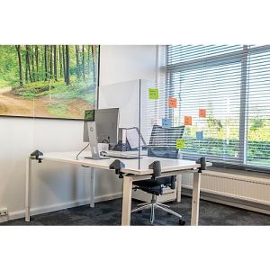 Tischtrennwand für höhenverstellbare Tische, Acrylglas /Polystyrol, klartransparent, Stärke 5 mm, B 1200 x H 580 mm Tischtrennwand für höhenverstellbare Tische, Acrylglas /Polystyrol, klartransparent, Stärke 5 mm, B 1200 x H 580 mm
